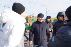 Более 250 тонн продукции представили  на сельскохозяйственной ярмарке в Кокшетау  В преддверии Дня Республики в Кокшетау прошла сельскохозяйственная ярмарка с участием товаропроизводителей Акмолинской области. Жителям предложили более 30 видов продукции о
