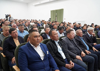 От урожайности до цифровизации: как Акмолинская область повышает эффективность АПК  В Акмолинской области продолжается уборочная кампания. Более 200 сельхозтоваропроизводителей региона обсудили ход жатвы на агросовете в Бурабайском районе с участием акима