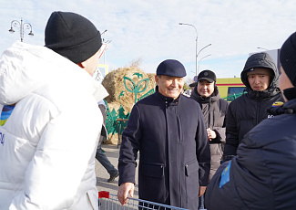 Көкшетауда ауыл шаруашылығы жәрмеңкесінде 250 тоннадан астам өнім ұсынылды  Республика күні қарсаңында Көкшетау қаласында Ақмола облысының тауар өндірушілерінің қатысуымен ауыл шаруашылығы жәрмеңкесі өтті. Тұрғындарға жалпы көлемі 250 тоннадан асатын 30-д